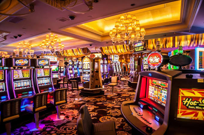 Elegánsan berendezett blackjack részleg